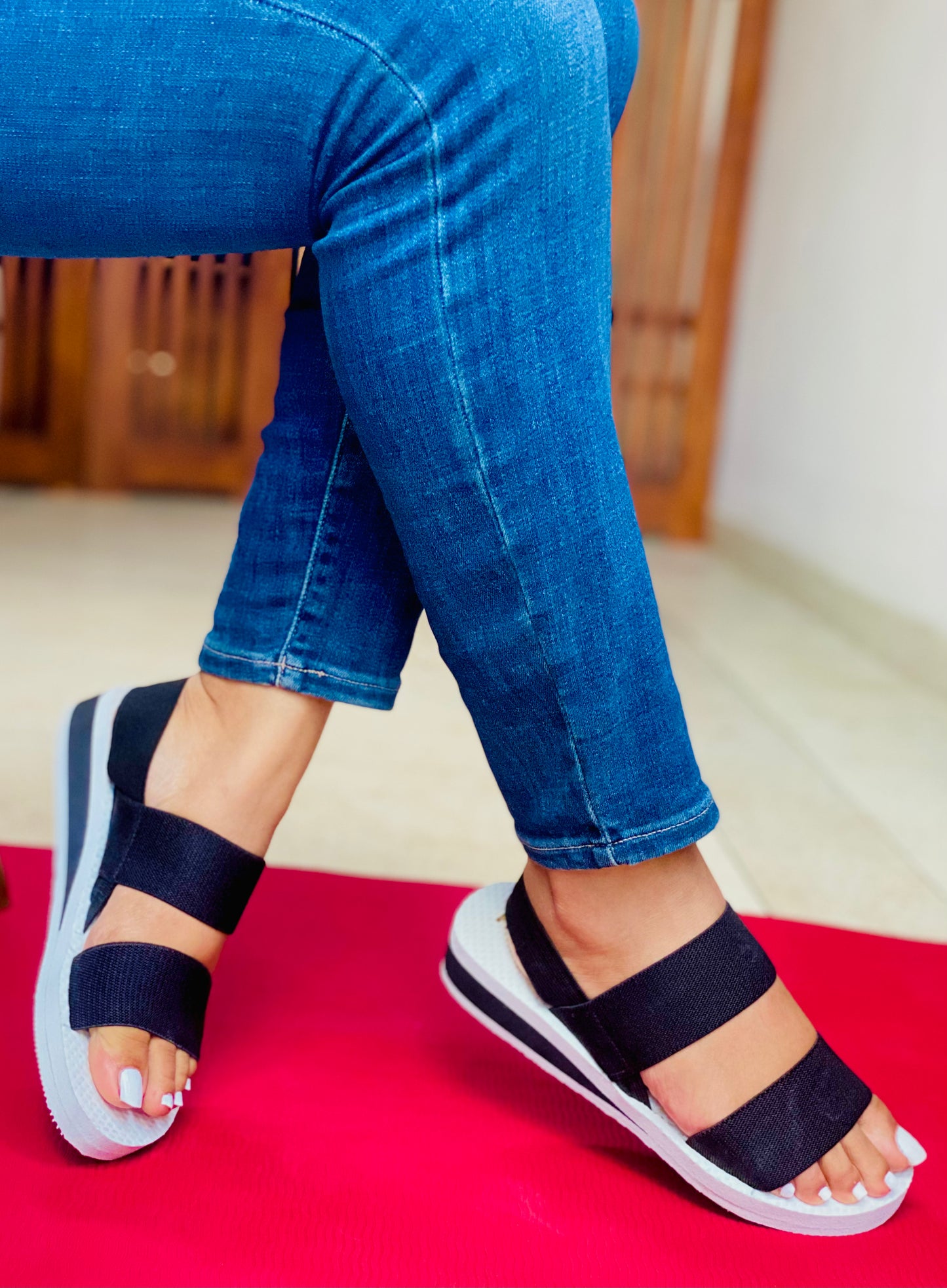 Kyshoo Black and White Backstrap Sandal